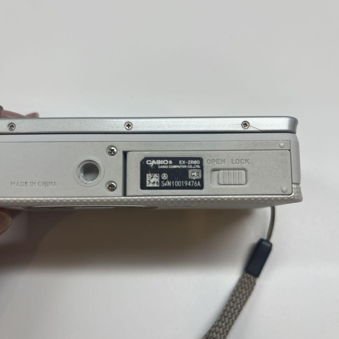 【美品】CASIO EXILIM HS EX-ZR60 ホワイト デジタルカメラ