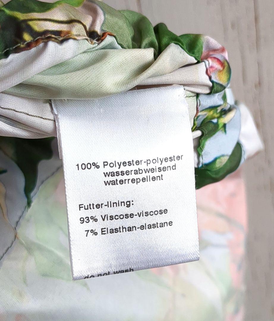 王室御用達　アクリス*薔薇プリント　スプリングコート　ステンカラー