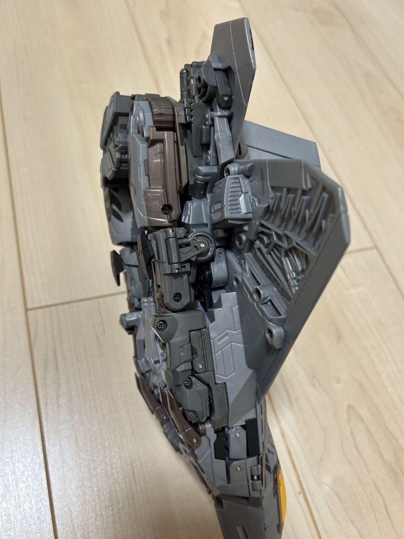 トランスフォーマー mpm スタースクリーム F-22 ラプター 迷彩フィギュア