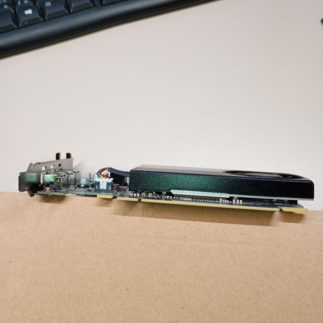 NVIDIA T400 4GB グラフィックボード
