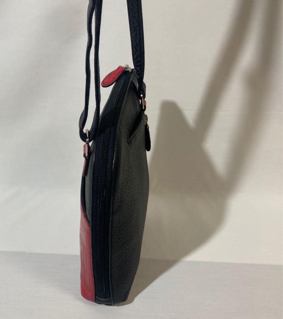 美品◆高級本物◆マット クロコダイル ショルダー バッグ JRA◆23857 綺麗\u203c︎高級感\u203c︎クロコダイル ショルダーバッグ レッド＆ブラック