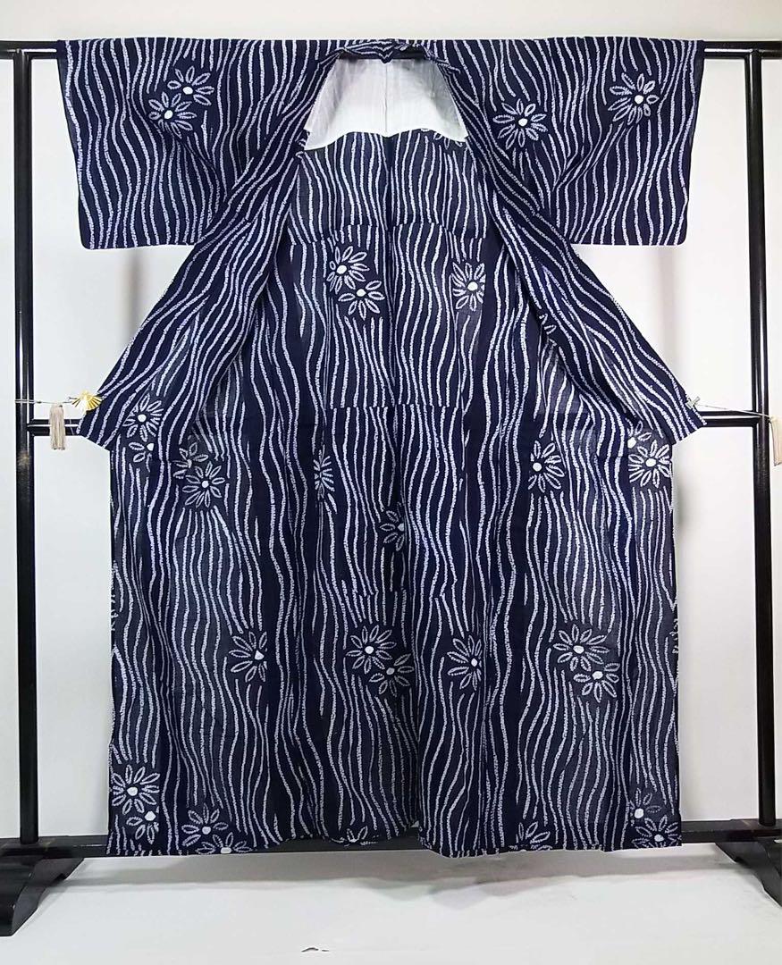 ほぼ美品 有松絞り浴衣 立涌文様　 藍染 夏にぴったりの涼やか着物 ほぼ美品 有松絞り浴衣 立涌文様 藍染 夏にぴったりの涼やか着物
