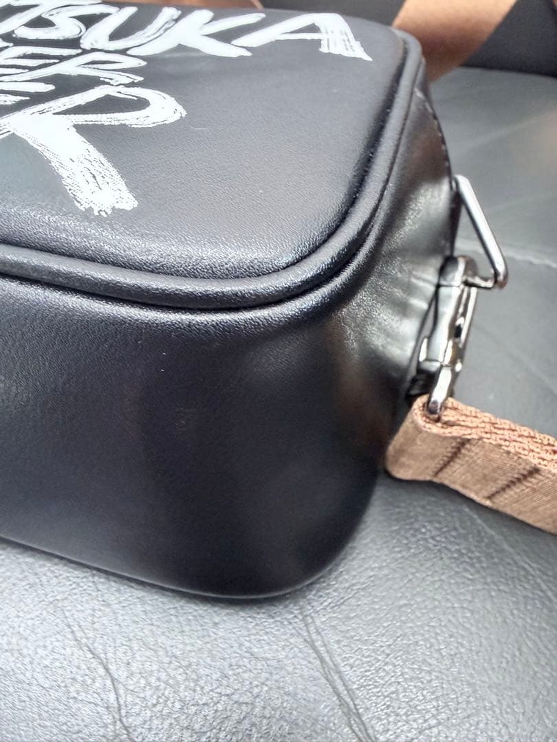 美品★Onitsuka Tiger★ショルダーバッグ 手書き風プリント 美品★Onitsuka Tiger★ショルダーバッグ 手書き風プリント