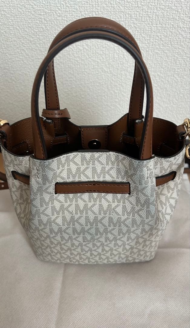 Michael Kors ミニショルダーバッグ Michael Kors ミニショルダーバッグ