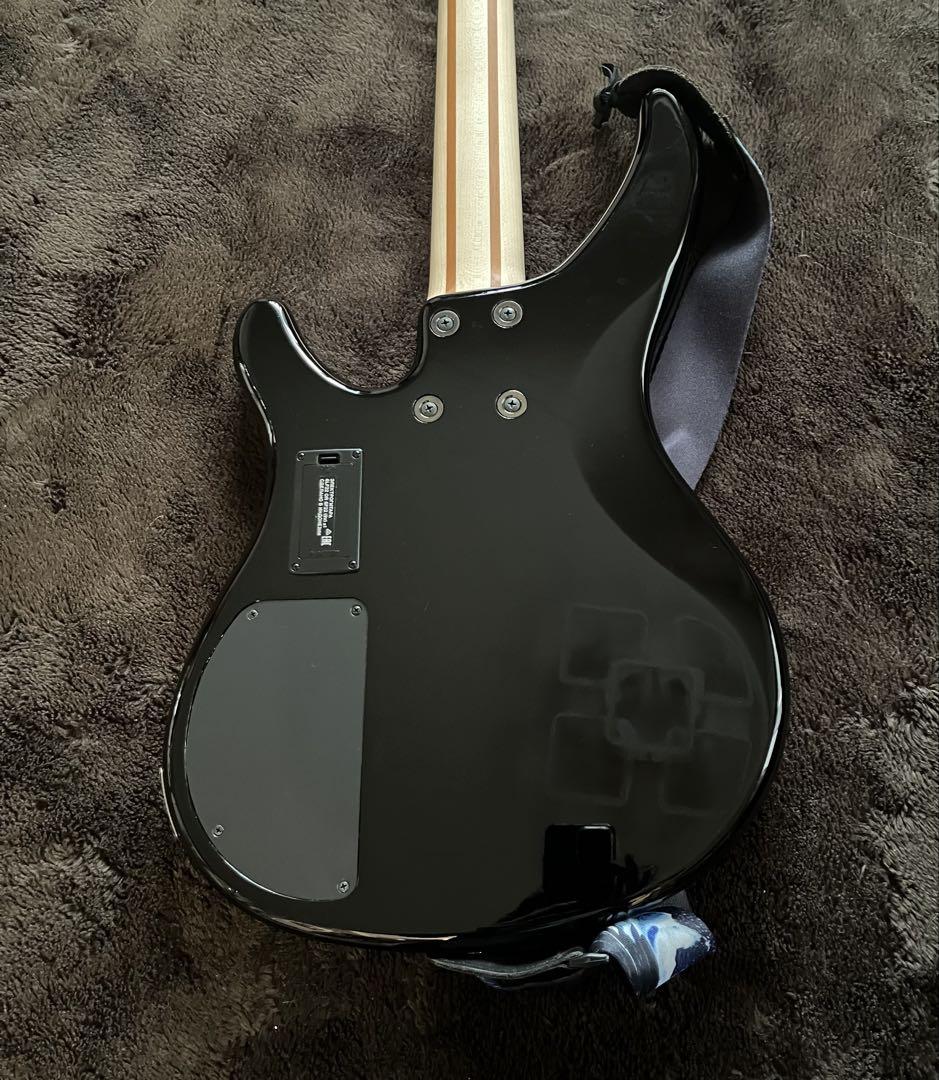 ベース YAMAHA TRBX304