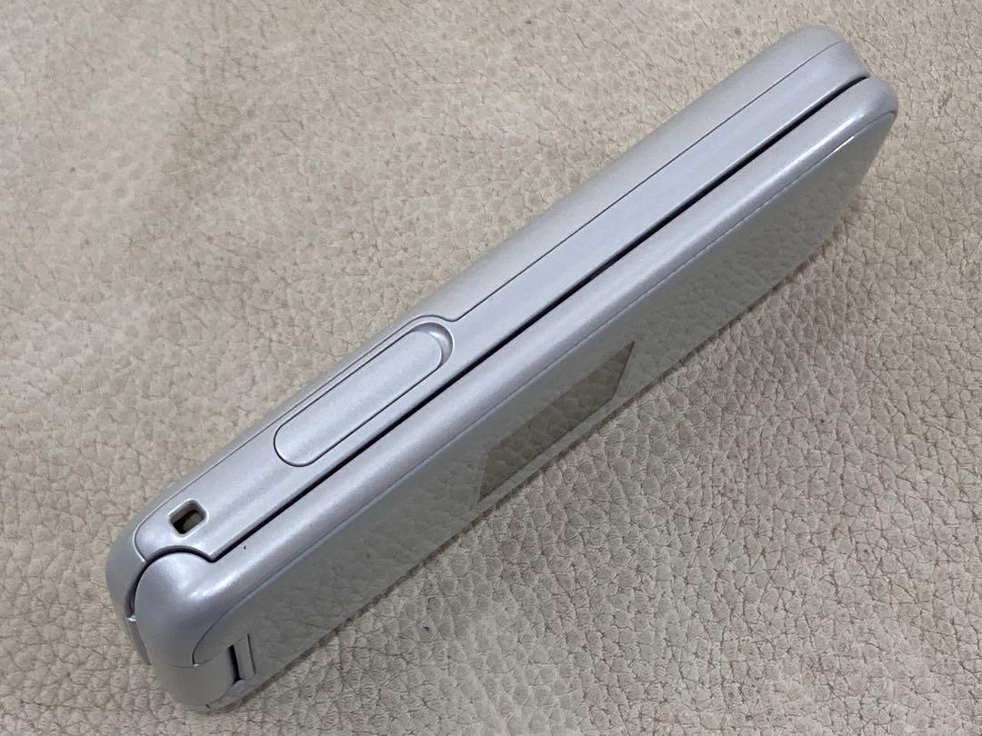 Z4G006◆動確済み◆ らくらくホン SIM解除済 携帯電話 F-01M