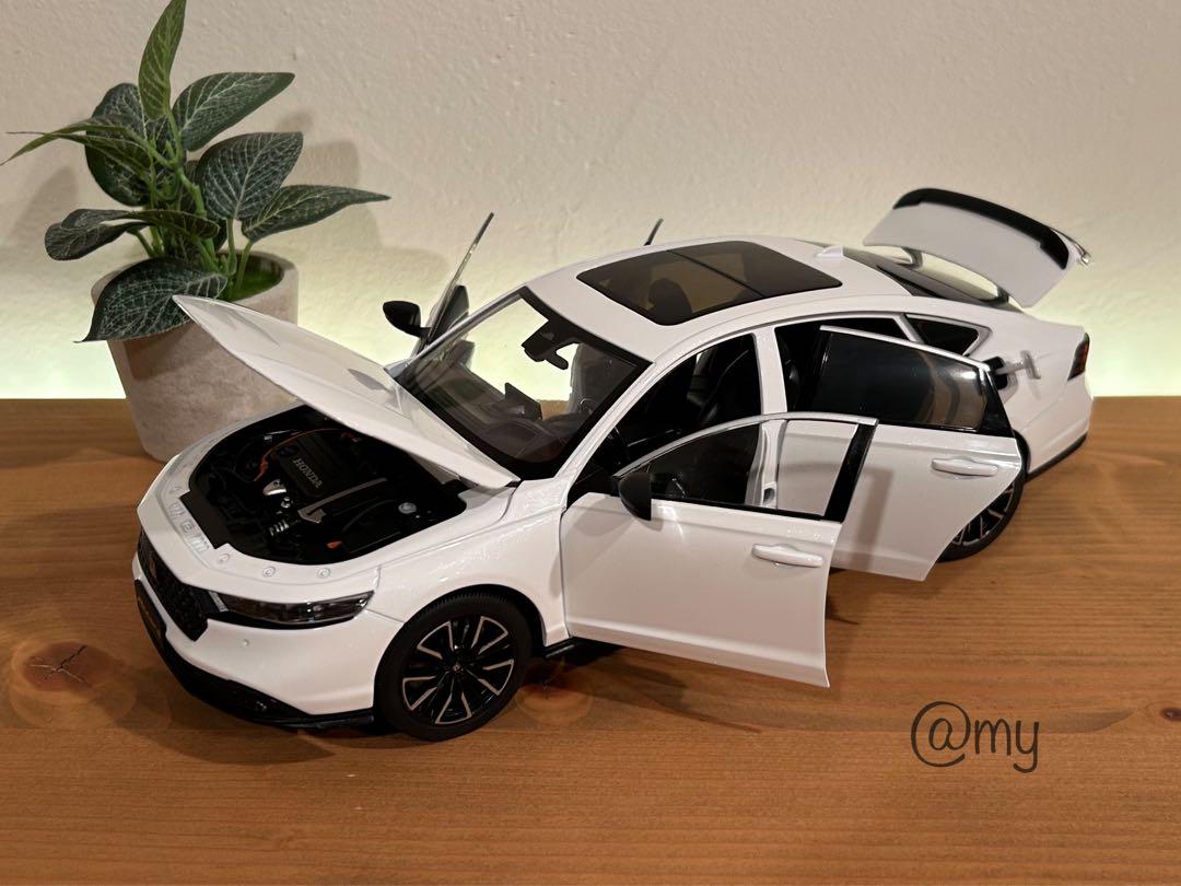 Honda Accord 1/18 ミニカー ホワイト