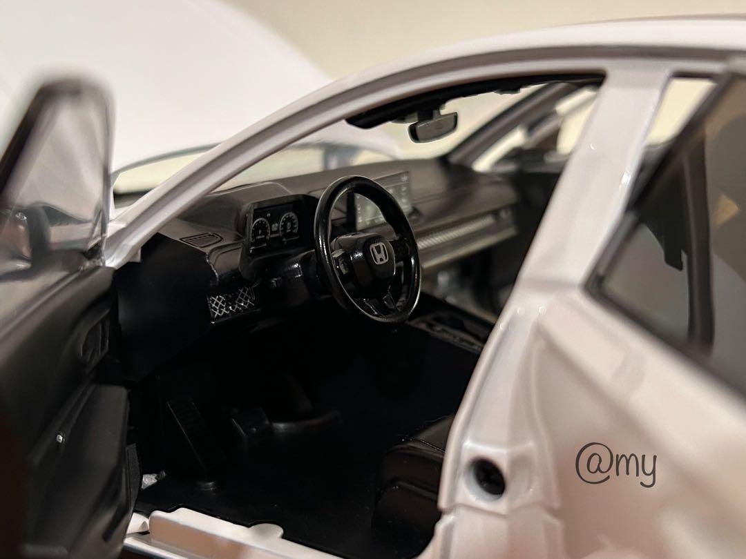 Honda Accord 1/18 ミニカー ホワイト