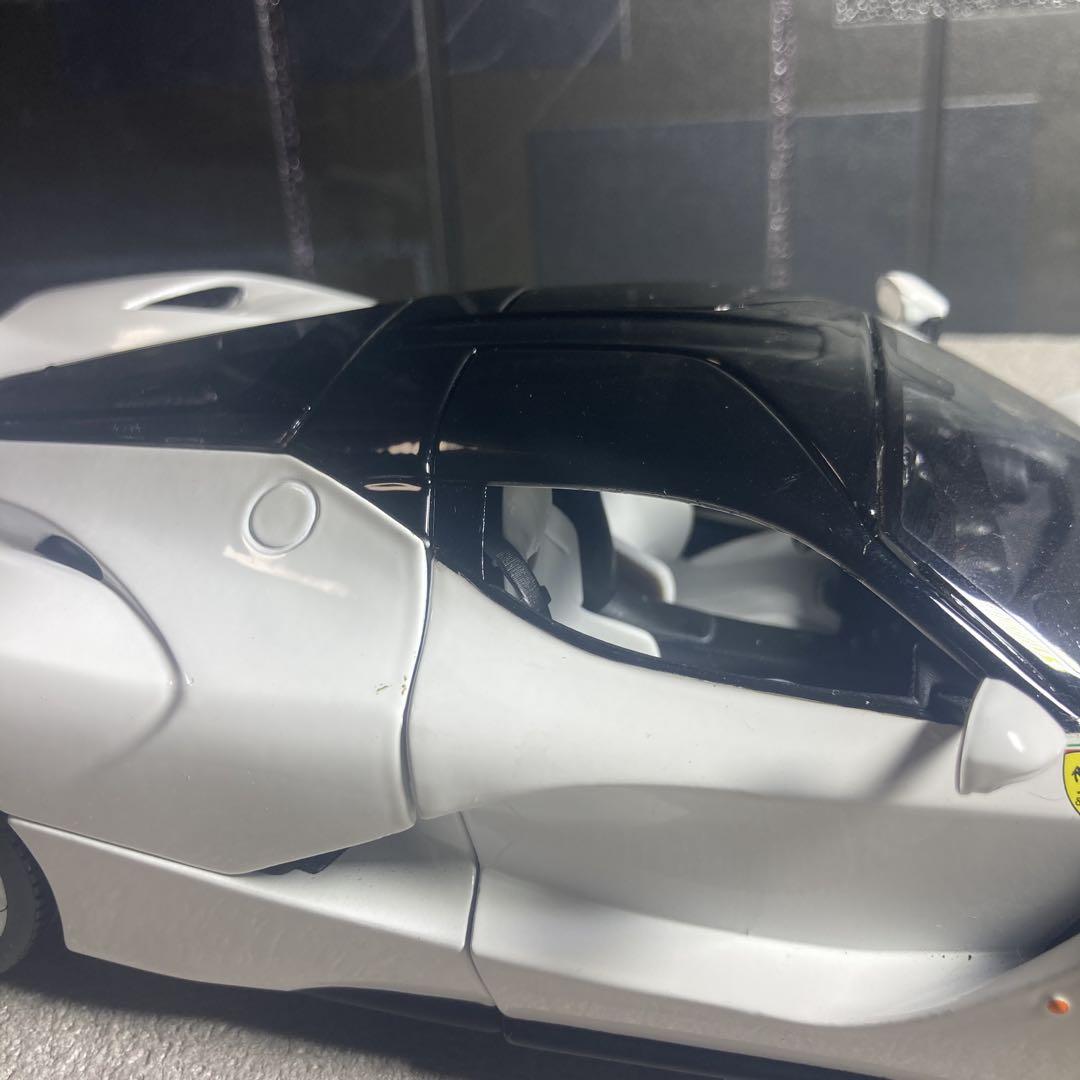 マイスト　Maisto LaFerrari ラフェラーリ　1/18 ミニカー