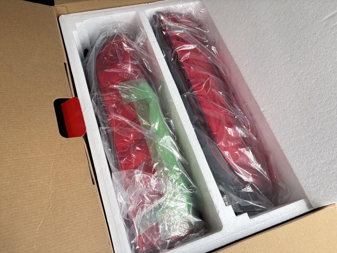 大幅に値下げ中！ハイエース テールランプ 【バラ売り可】