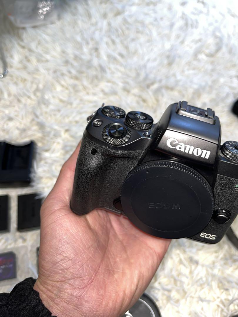 Canon EOS M5 ミラーレスカメラ 本体とレンズ2本