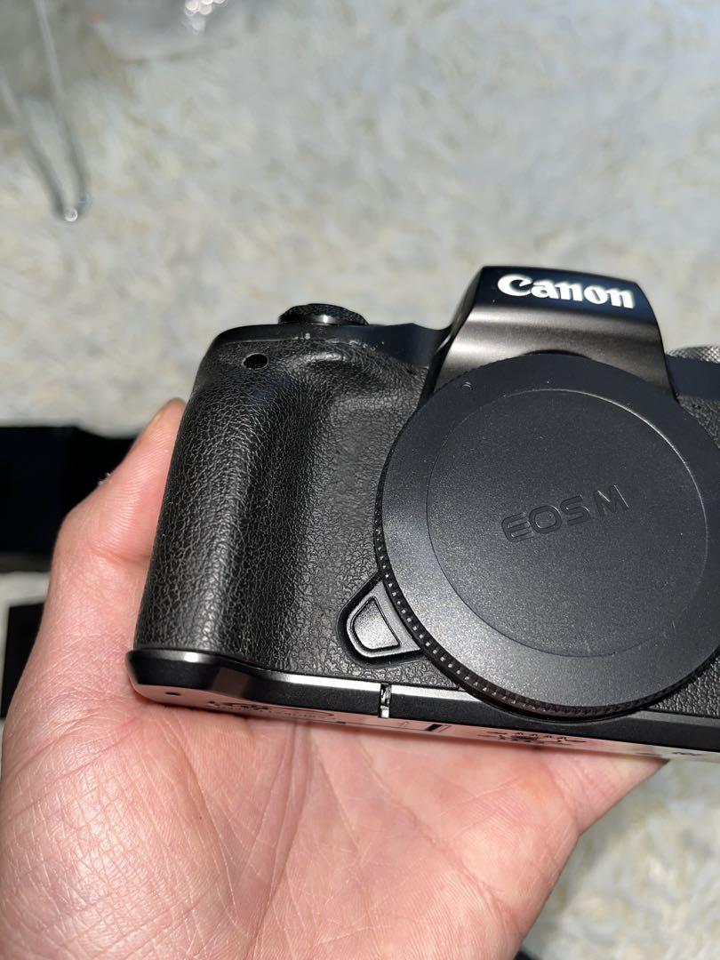 Canon EOS M5 ミラーレスカメラ 本体とレンズ2本