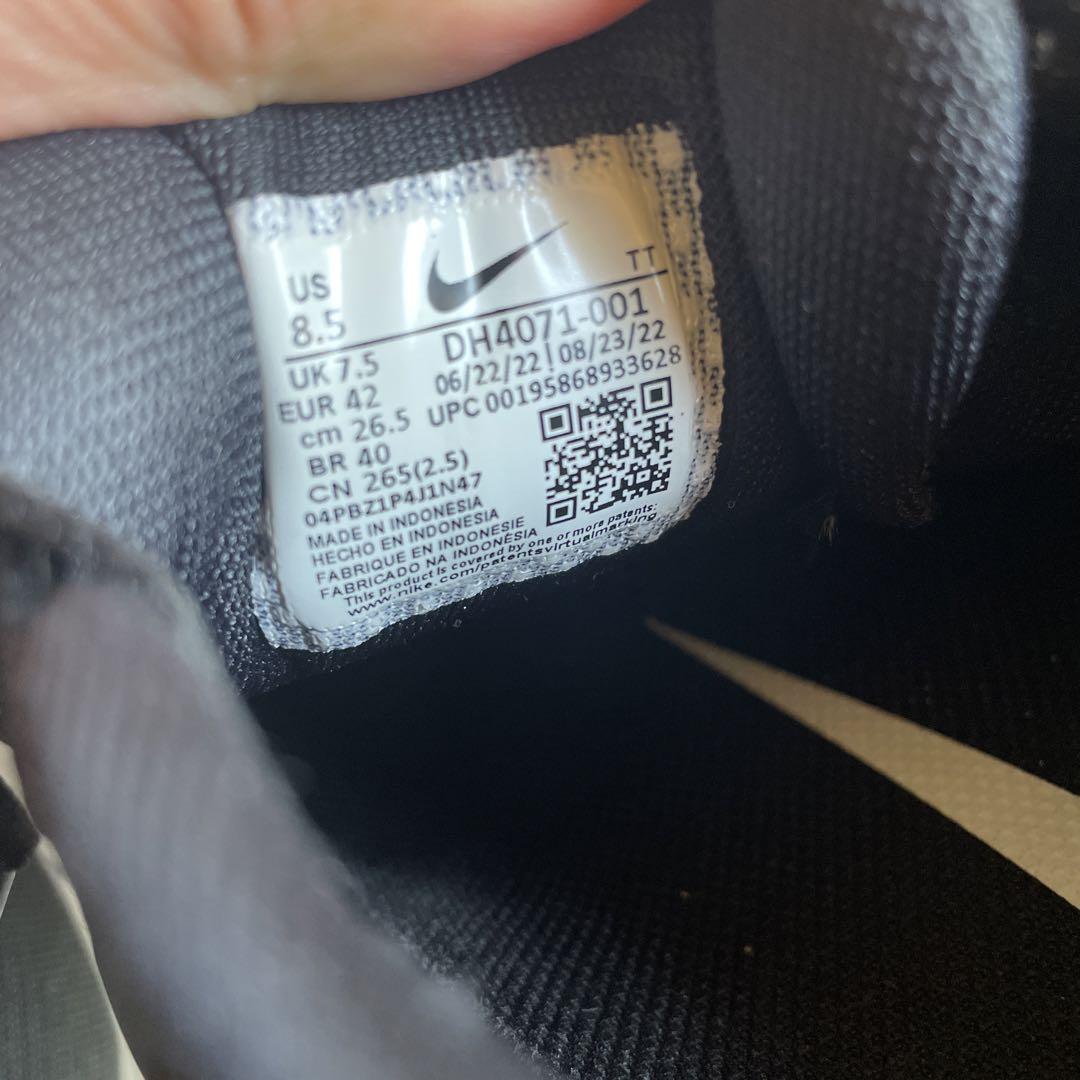 NIKE ランニングシューズ　26.5㎝