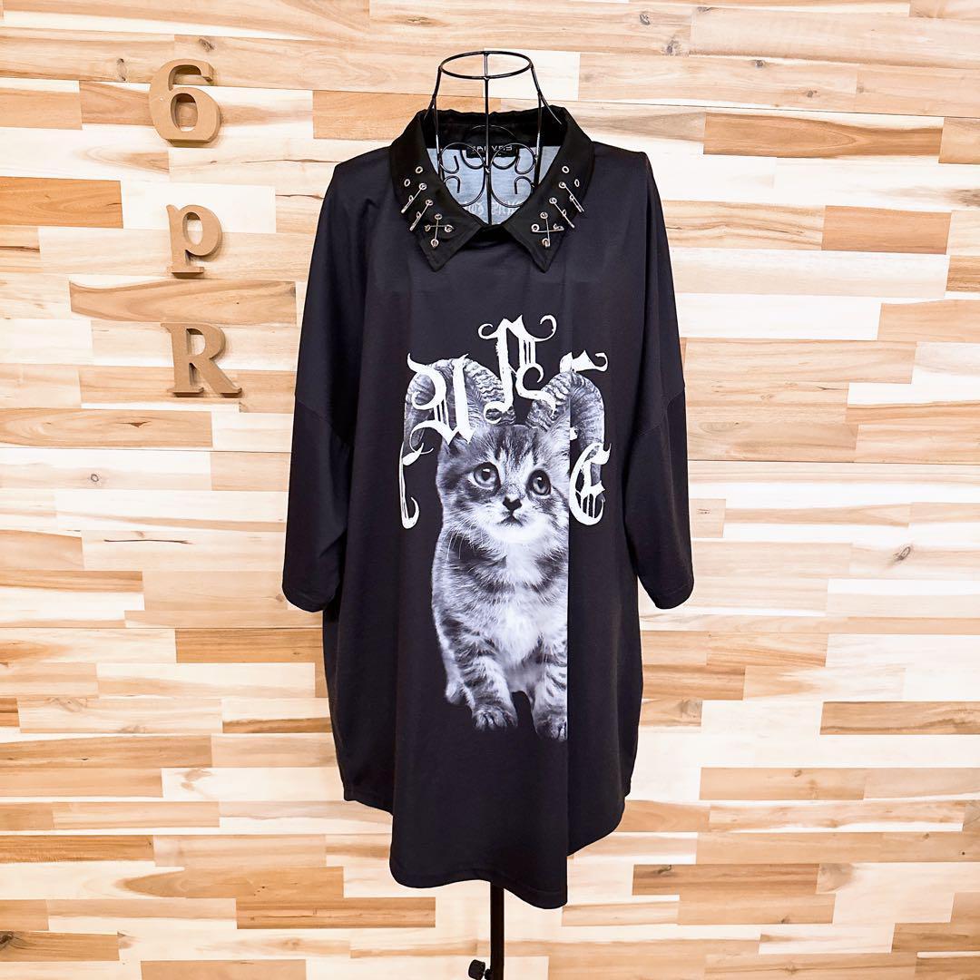 【トラバストーキョー】オーバーサイズ 安全ピン襟付き 猫ネコ 半袖Tシャツ 黒