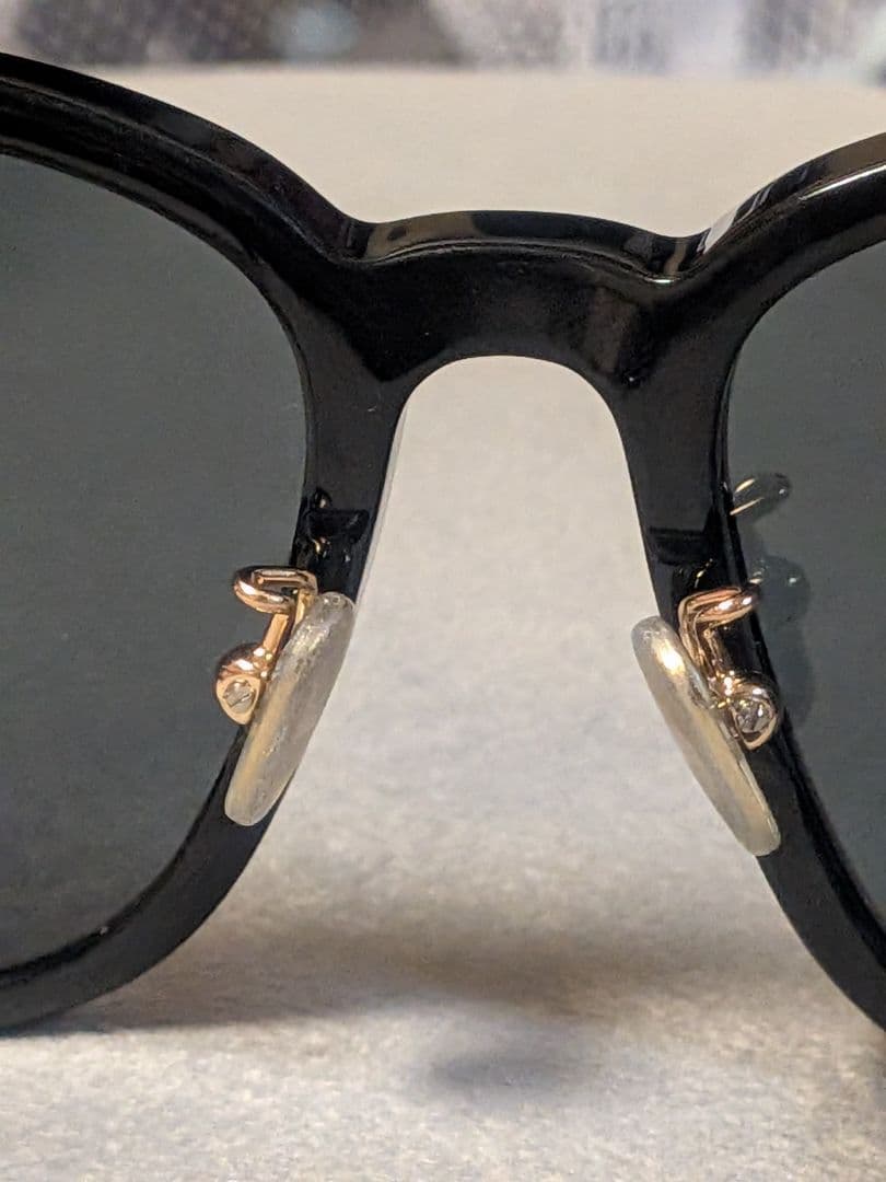 GUCCI グッチ GG1498SK 001 Made In Japan GUCCI グッチ GG1498SK 001 Made In Japan