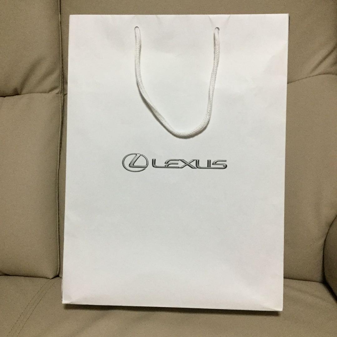 LEXUS レクサス ショッピングバッグ ショップ袋 紙袋 - メルカリ LEXUS レクサス ショッピングバッグ ショップ袋 紙袋 - メルカリ