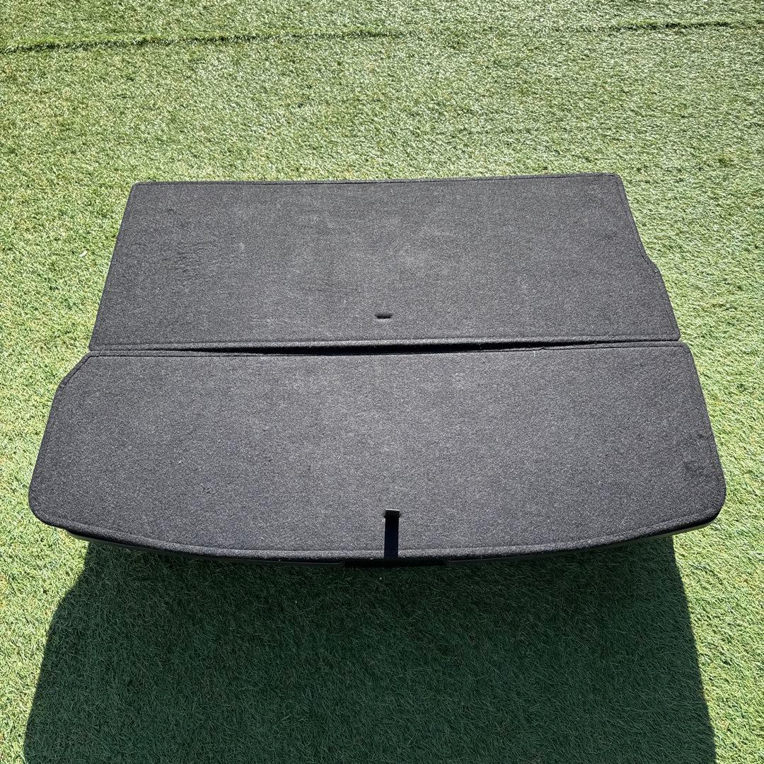 日産　リーフ　ZE1 ラゲッジアンダーボックス