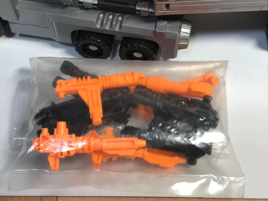 TRANSFORMERS ACTION MASTERS トレーラー型ロボット