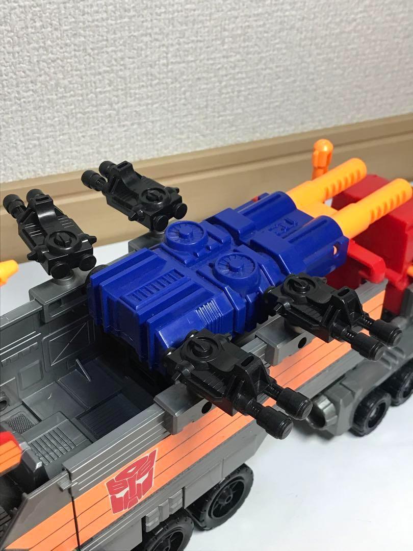 TRANSFORMERS ACTION MASTERS トレーラー型ロボット