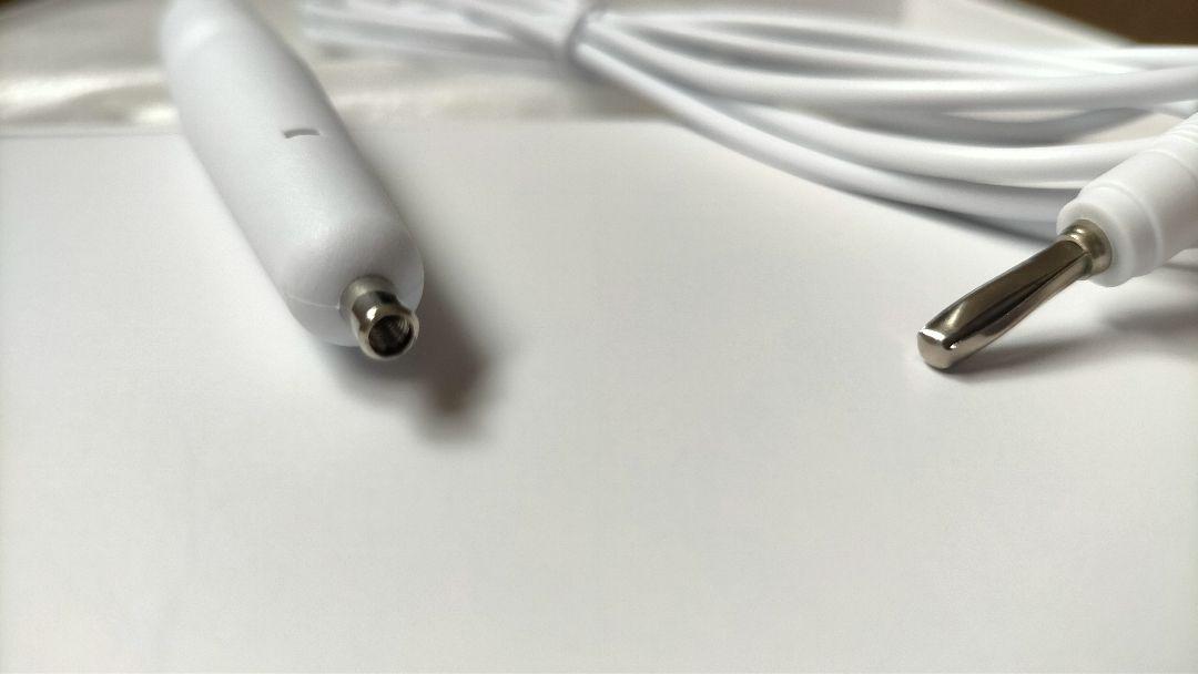 最新型低周波顔シミ取り美顔機 - メルカリ