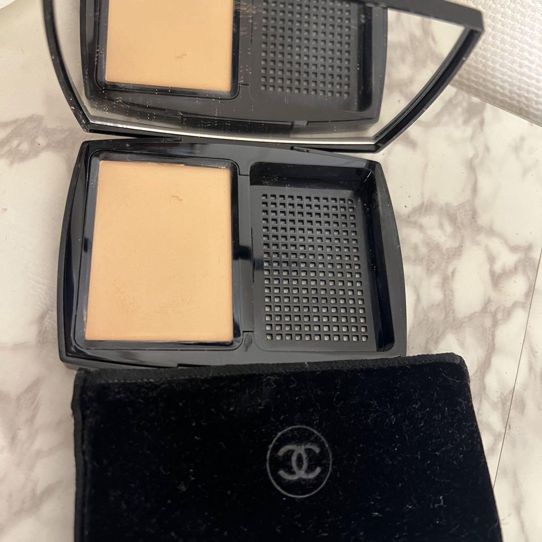 CHANEL ウルトラ ル タン コンパクトファンデーション30