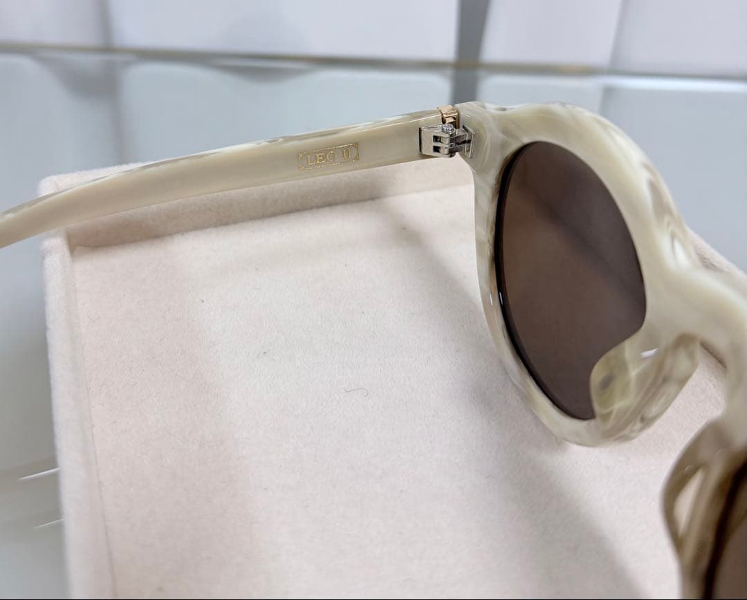 TRENTA LEO 2 アイボリーラウンドフレームサングラス ハンドメイド TRENTA LEO 2 アイボリーラウンドフレームサングラス ハンドメイド