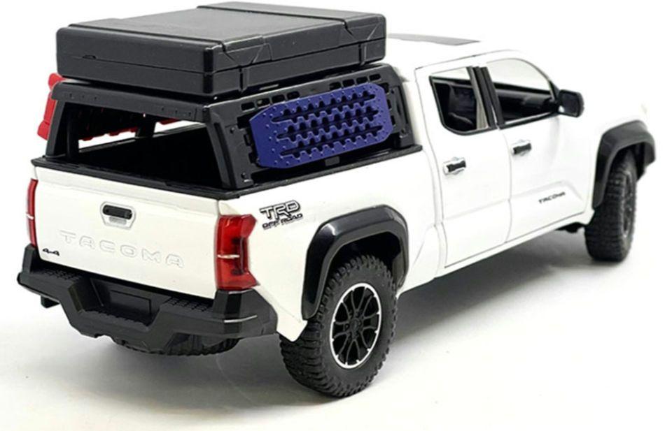 2023 トヨタ・タコマ TRD OFF ROAD　(ホワイト)