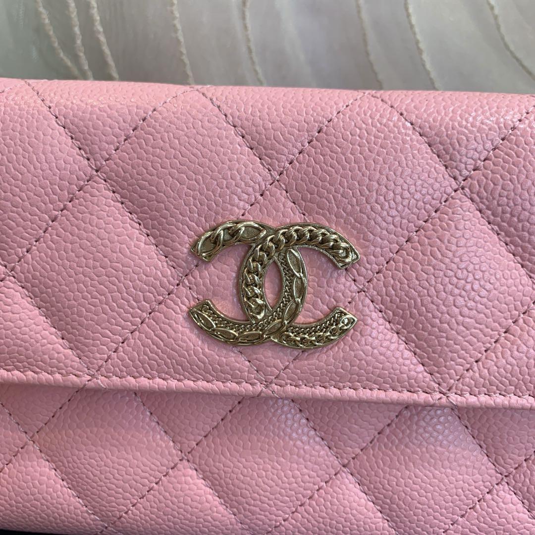 入荷nowオンラインストア ☆ほぼ未使用☆CHANEL ミディアムウォレット 三つ折り キャビア 小物