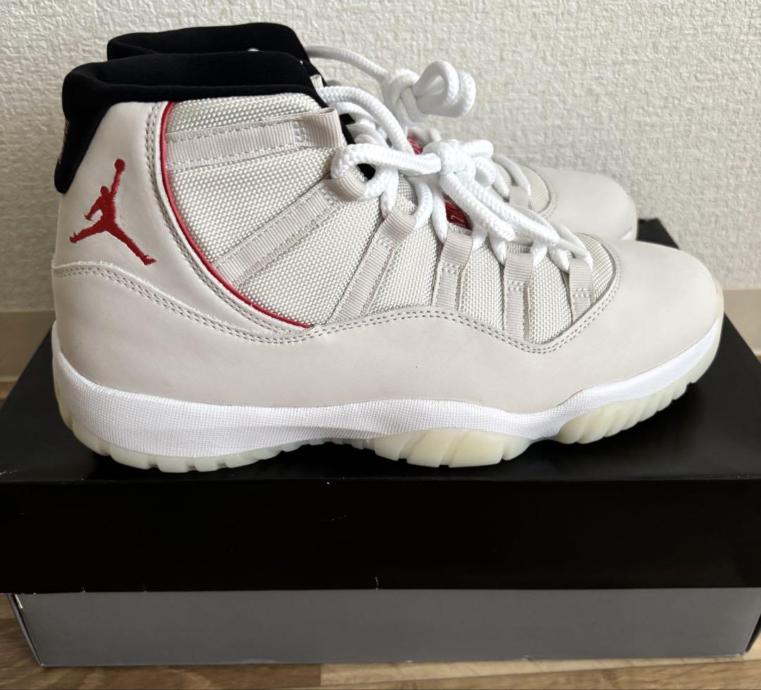 NIKE AIR JORDAN 11 RETRO