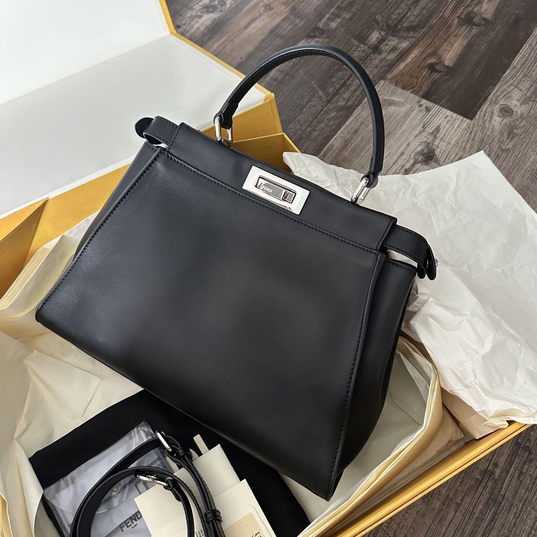 FENDI モンスター×パイソン ピーカブー ブラック ショルダーバッグ