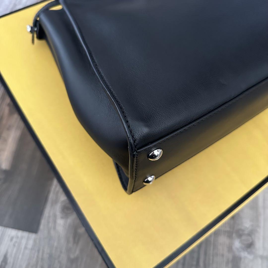 FENDI モンスター×パイソン ピーカブー ブラック ショルダーバッグ