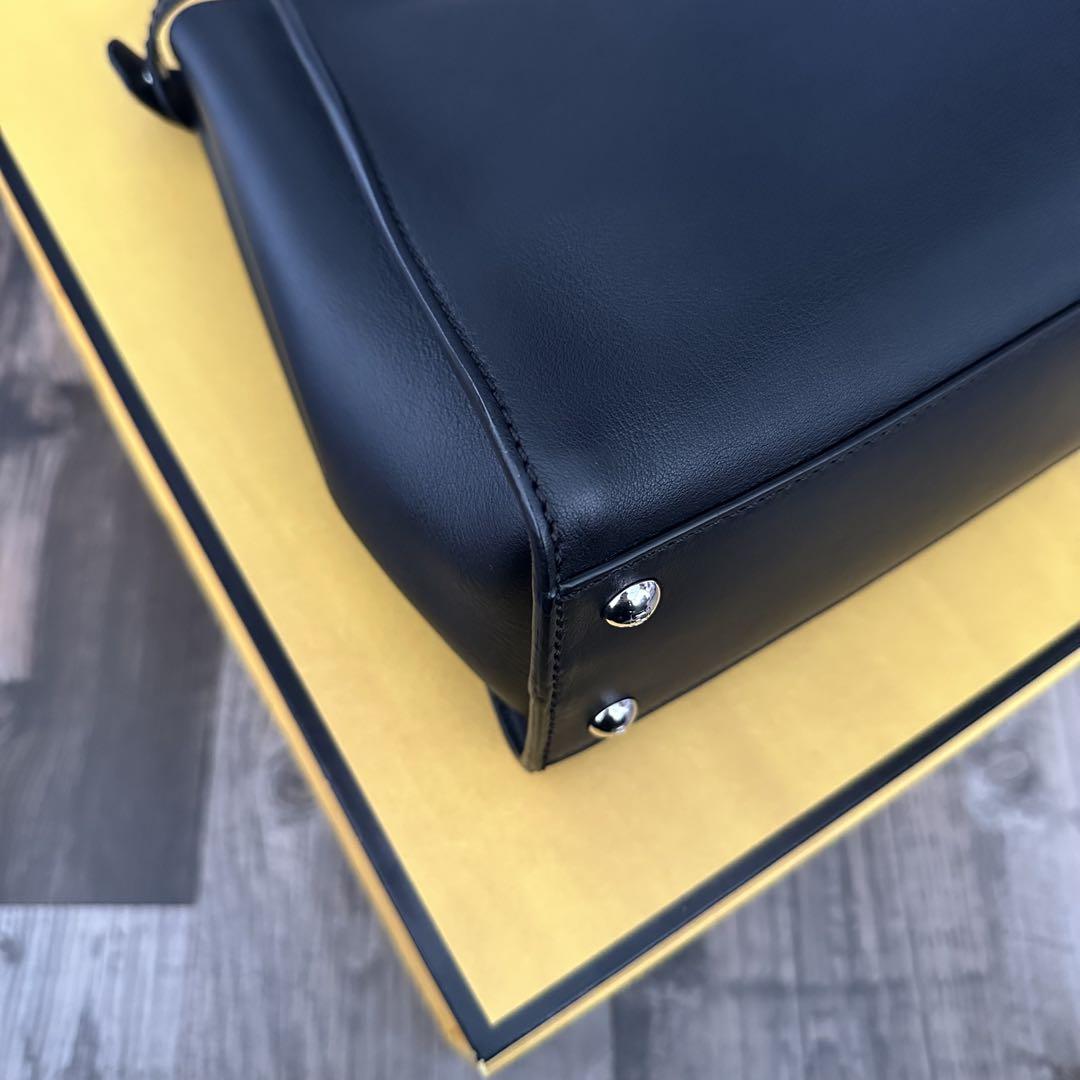 FENDI モンスター×パイソン ピーカブー ブラック ショルダーバッグ