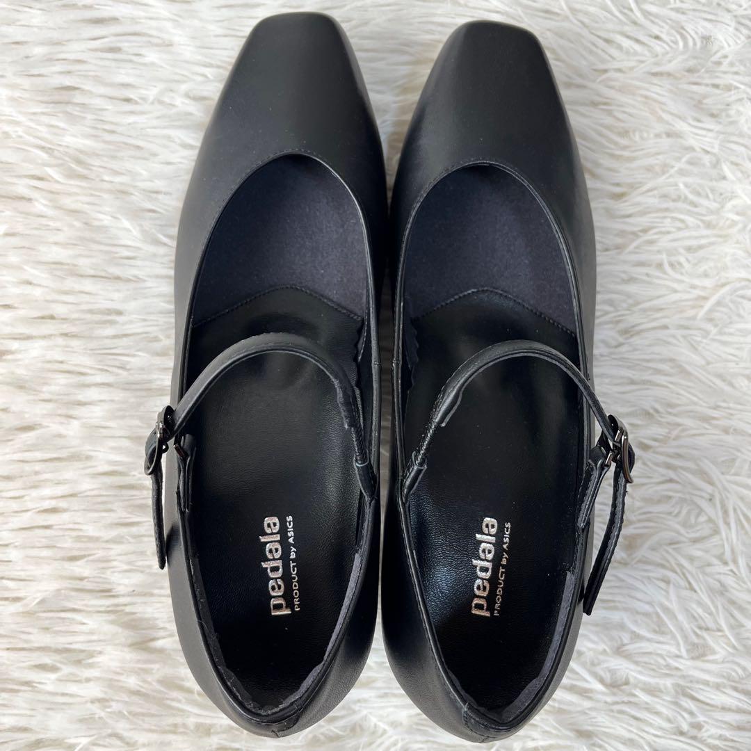 【新品未使用】ペダラ　ストラップ付き　レザー　パンプス