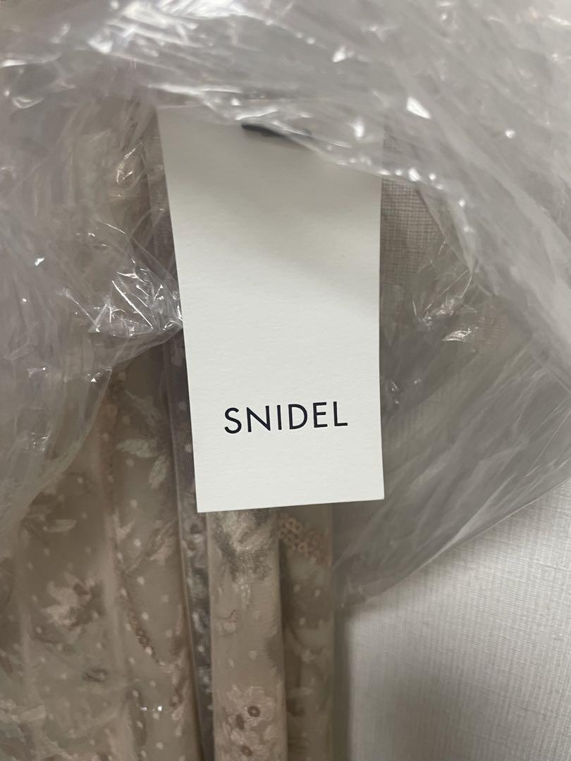 snidel シャイニーエンブロイダリーワンピース | venezafoods.com.br