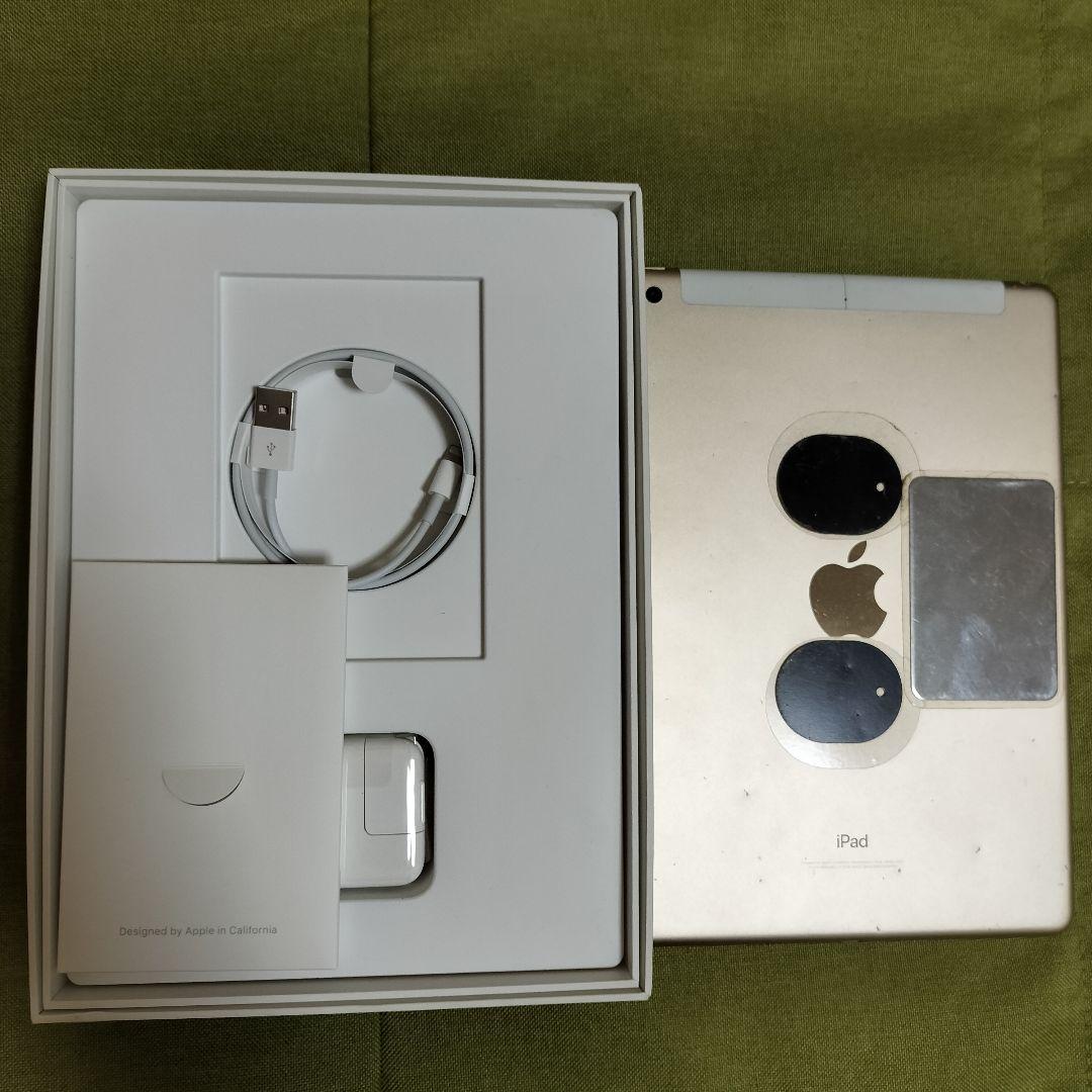 動作不明 Apple iPad ゴールド 本体 USBケーブル付き 008