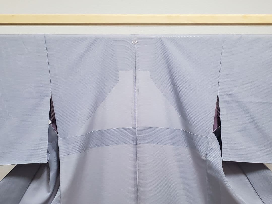 B5 夏物 シンプルデザイン 薄紫色 正絹 薄物 絽 紗 色無地 着物 B5 夏物 シンプルデザイン 薄紫色 正絹 薄物 絽 紗 色無地 着物