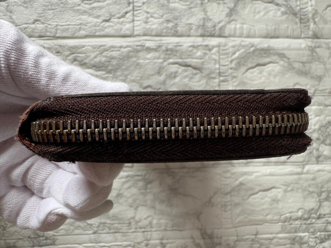 VUITTON