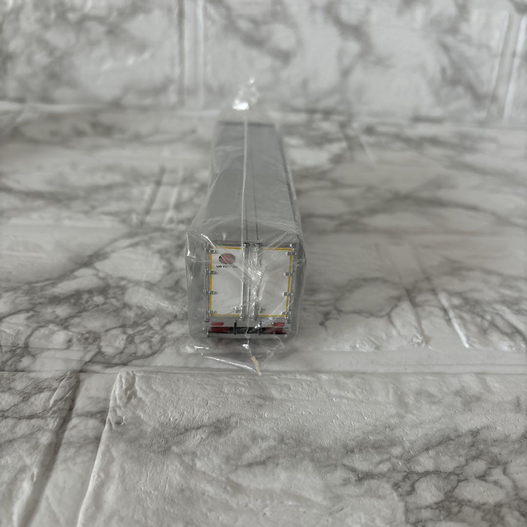 UD TRUCKS QUON クオン　1/100 UDトラックス