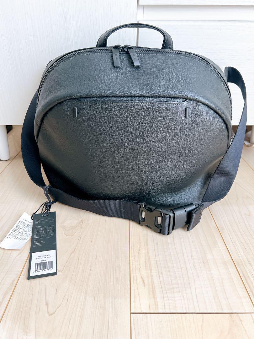 新品未使用　FARO ブリーフィング Smart Sling Bag2