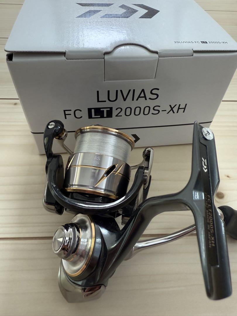 【日本製】20LUVIAS FC LT 2000S-XH リール