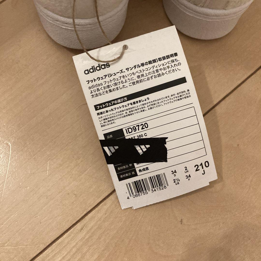 adidas キティちゃん　スニーカー　タグ付き　21cm