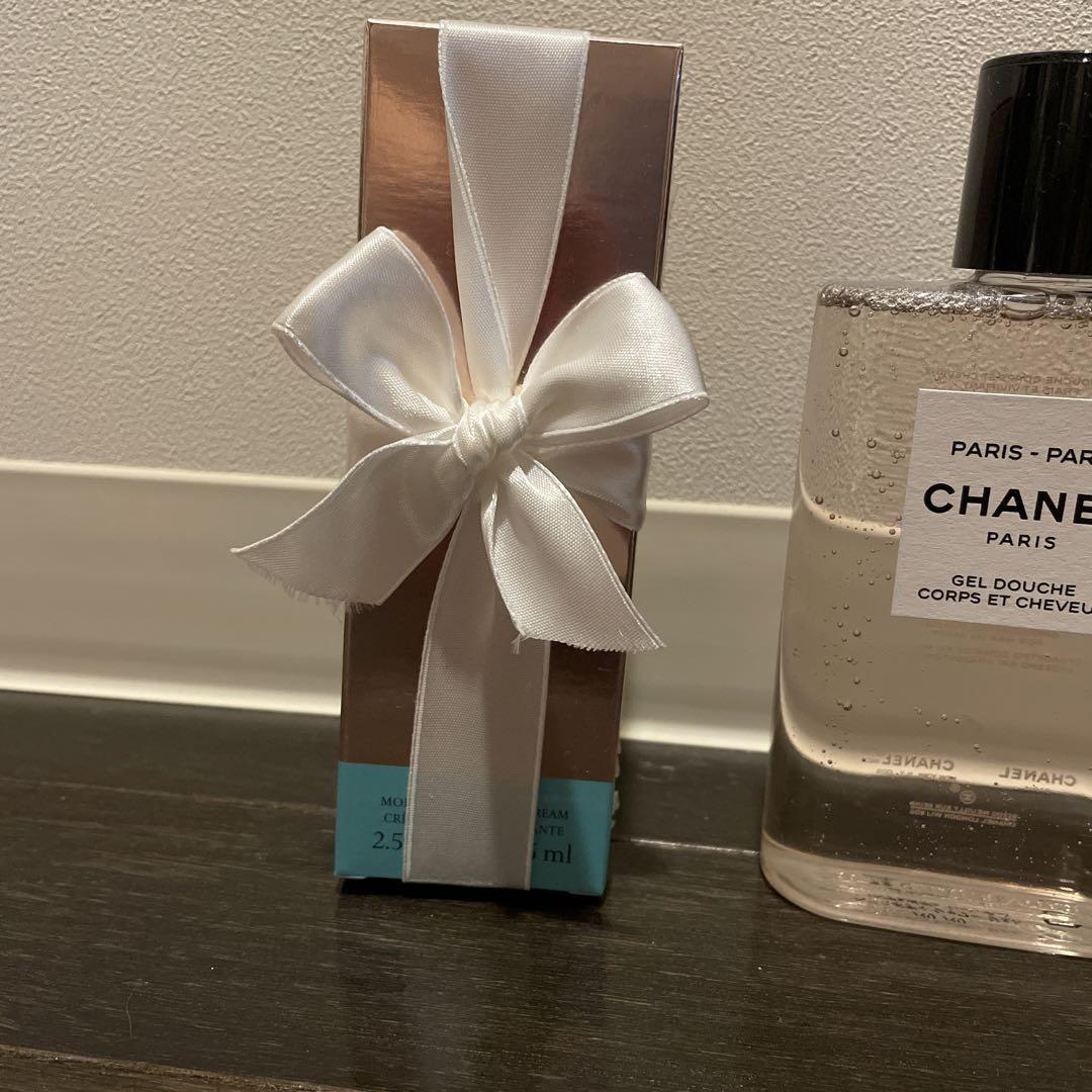 ティファニーハンドクリームとCHANELシャワージェル