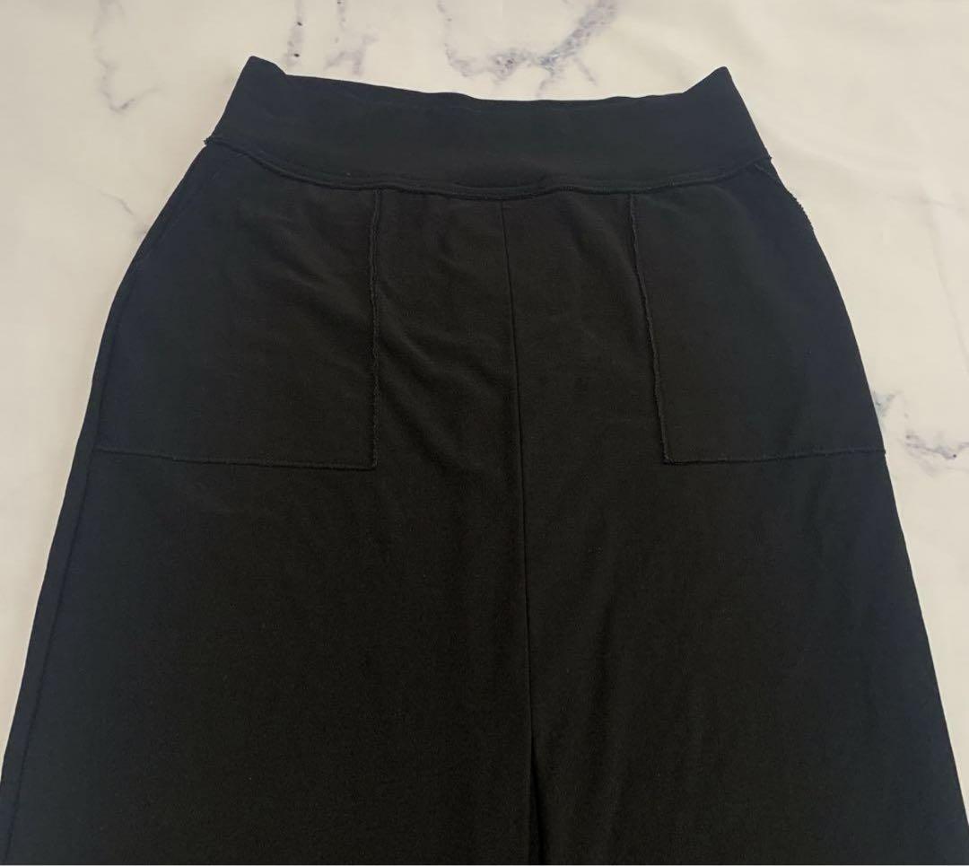 39エーレスタイル　Ehre style着痩せ　綺麗な形のニットスカート 黒