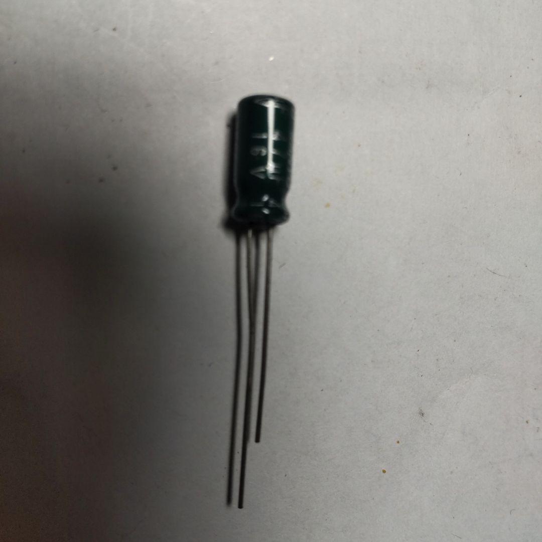 電解コンデンサ16V47uf ２００個