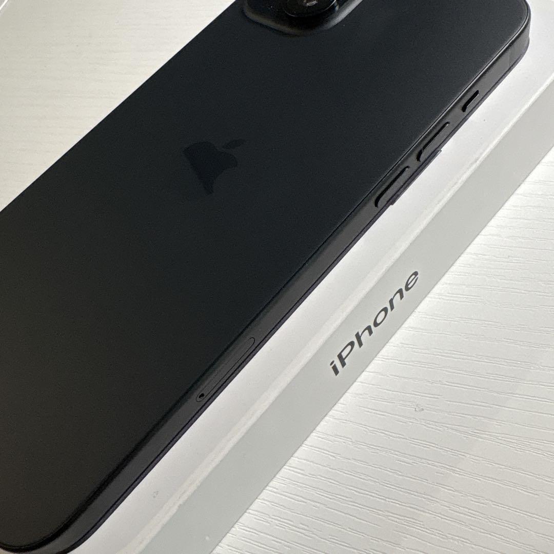 iPhone 15 Plus 128GB ブラック SIMフリー 極美品