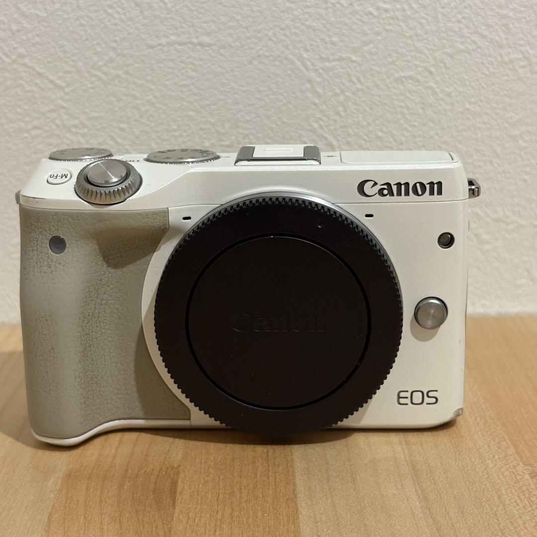 【ジャンク品】Canon EOS M3 ホワイト ミラーレスカメラ