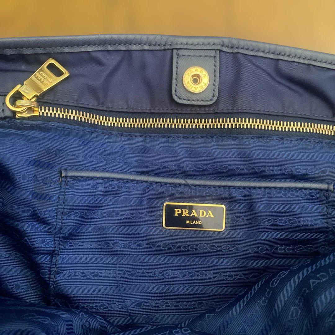 PRADAナイロントートバッグ