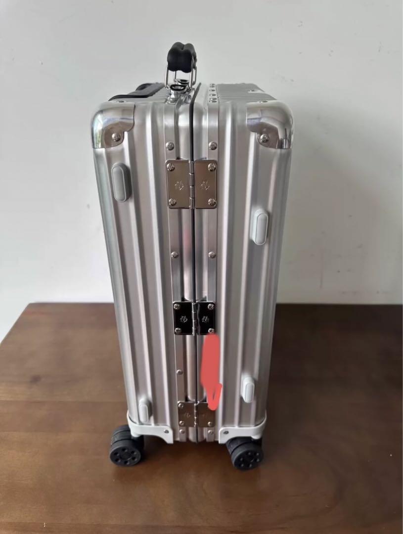 【生涯保証】現行モデル　リモワ クラシック キャビン S 33L シルバー