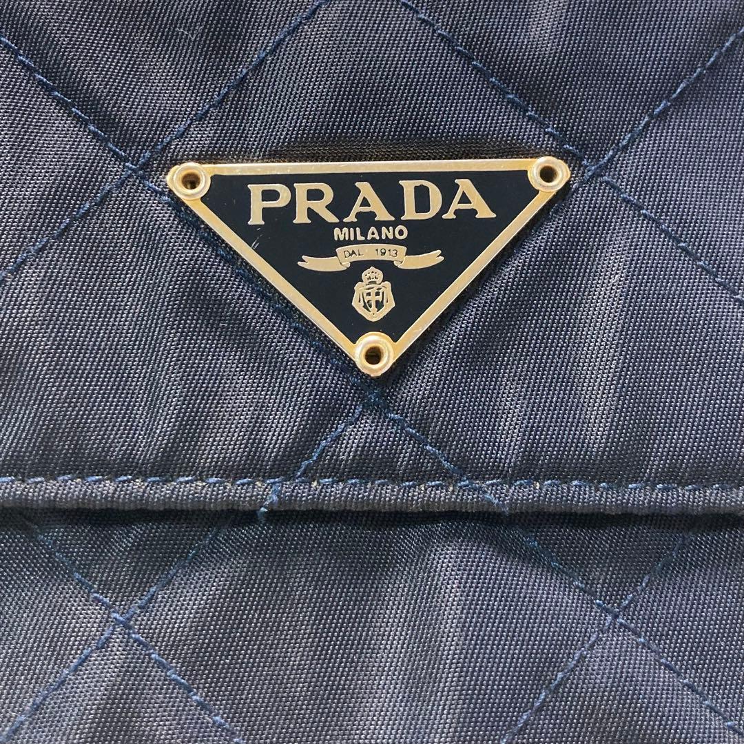 希少モデル　人気　PRADA プラダ　二つ折り　財布　紺　黒　タグ　ヴィンテージ