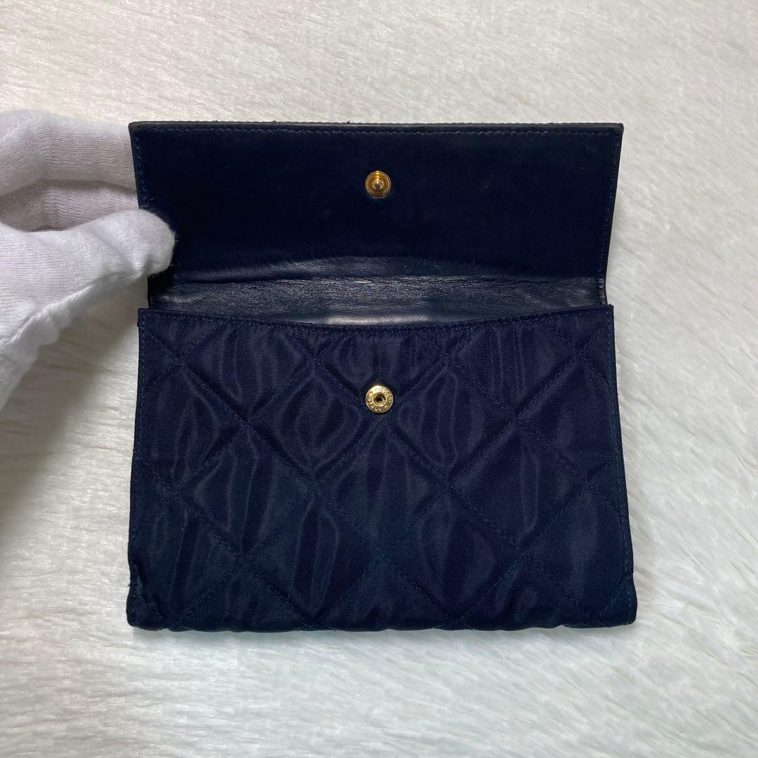 希少モデル　人気　PRADA プラダ　二つ折り　財布　紺　黒　タグ　ヴィンテージ